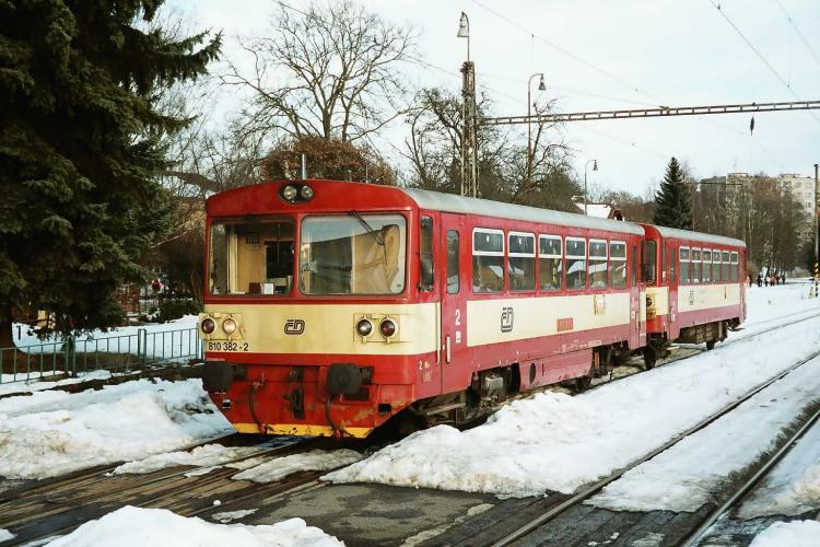 Motoráček ř. 810-382