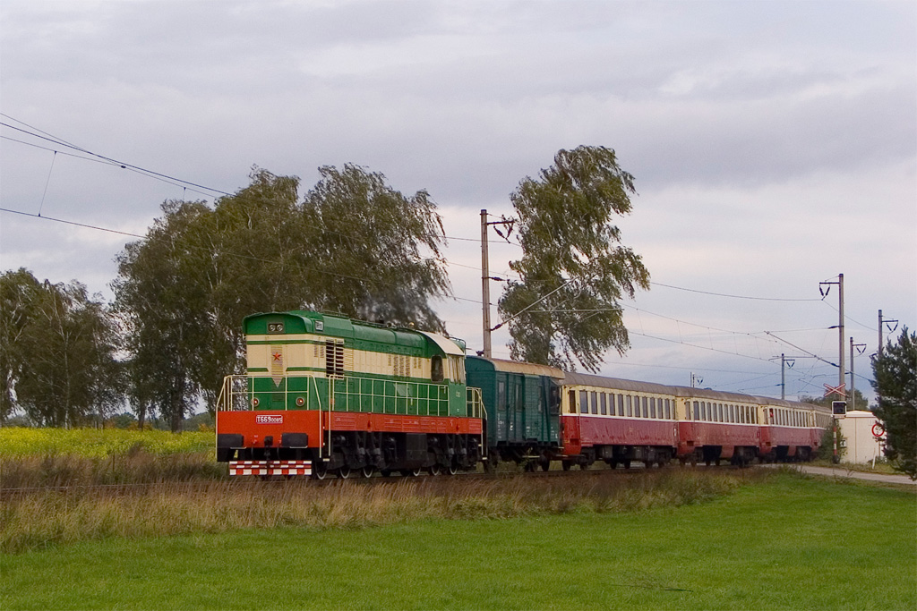 Čmelák ř. T669-0005